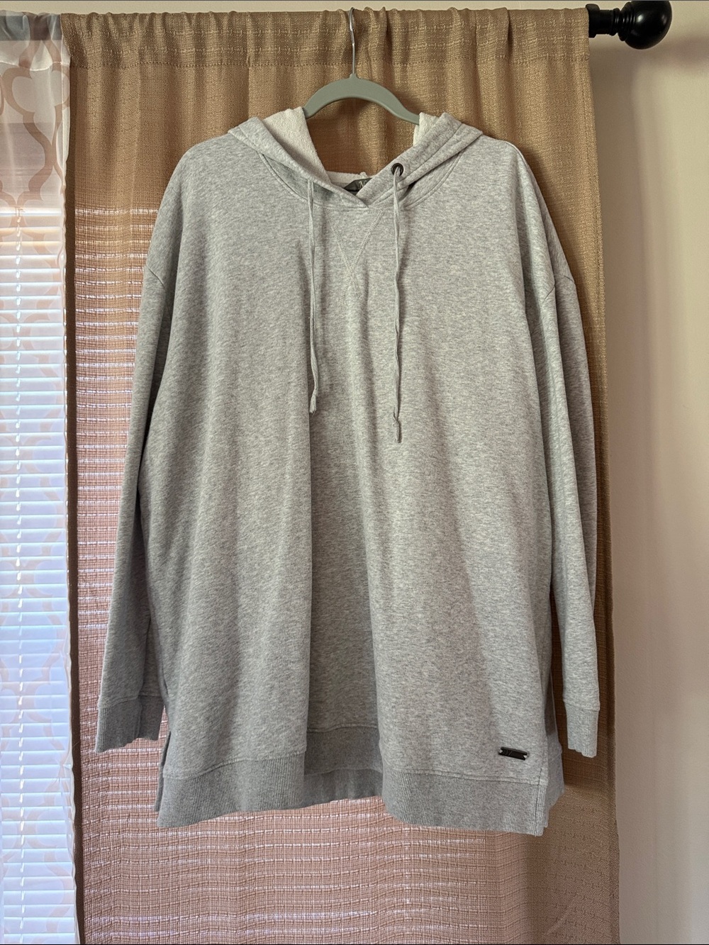 Classic Light Gray Women’s Hooded Pullover Sweatshirt